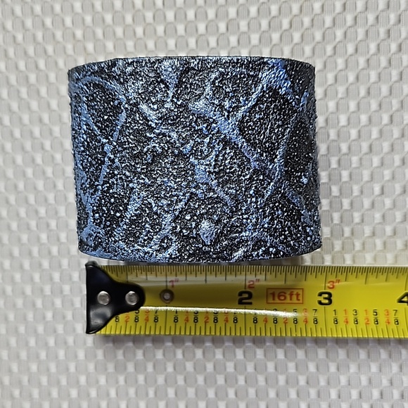 ADRIANA ALLEN - Picture 7 of 7